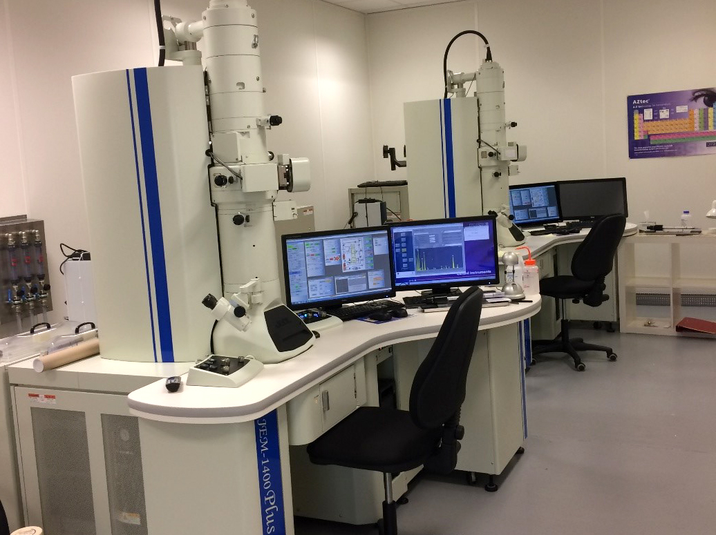 Microscopie électronique à transmission (MET)